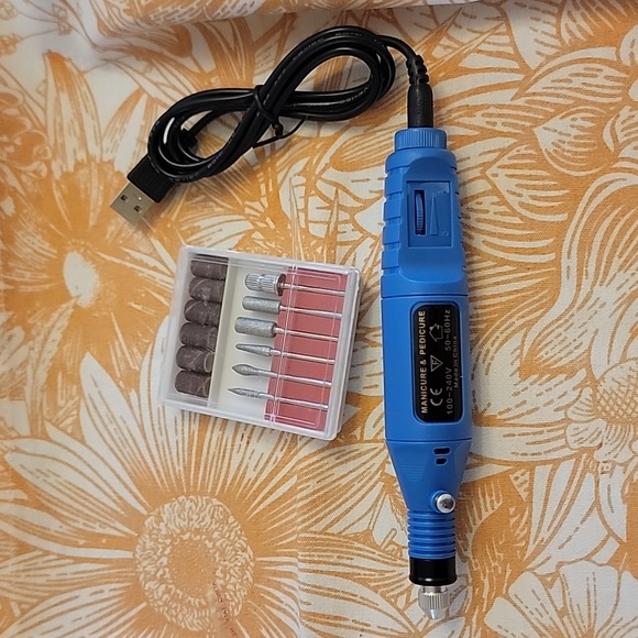 New- Nail tech starter kit - Picture 4 of 10